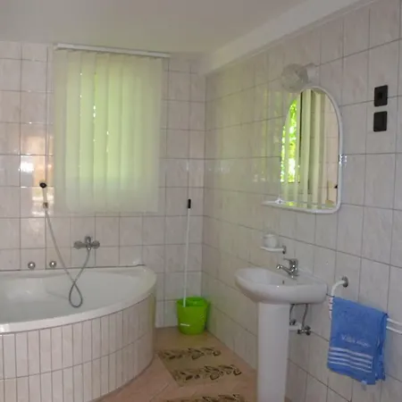 아파트 Arany Tisza Apartmanhaz